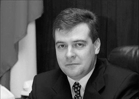 Дмитрий Медведев поздравил с юбилеем художника Аркадия Еланова