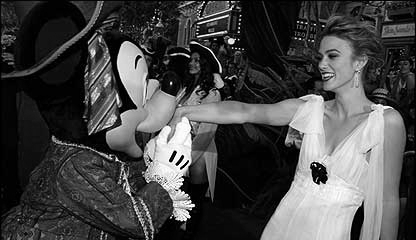 Леди Гага и Кира Найтли блеснули телом